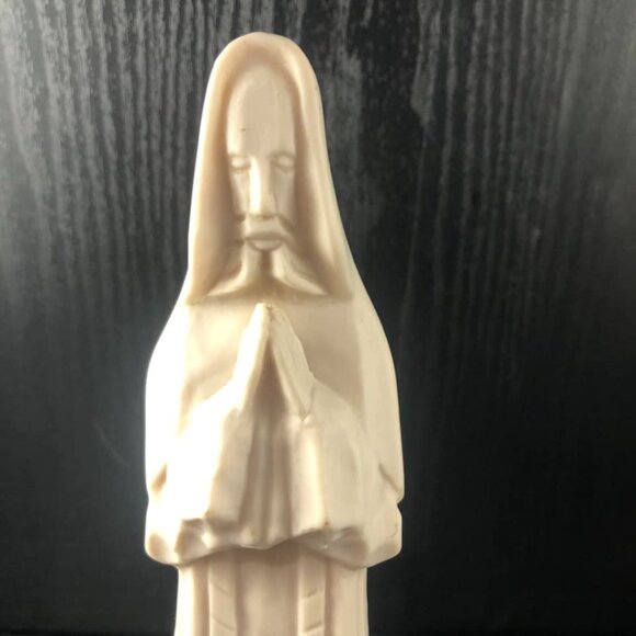 Ceramic Hooded Monk Figurine With cross-detailing - Picture 2 of 7